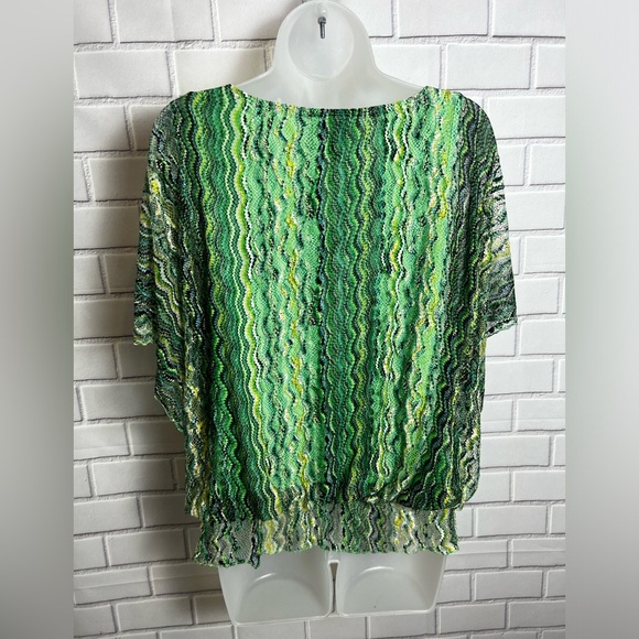 ECI Women green top/size M - Picture 9 of 10